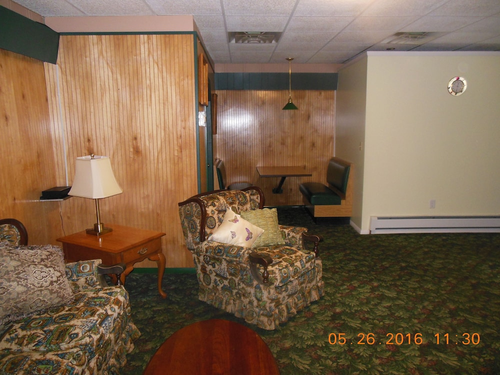 The Evergreen Motel - photo 54