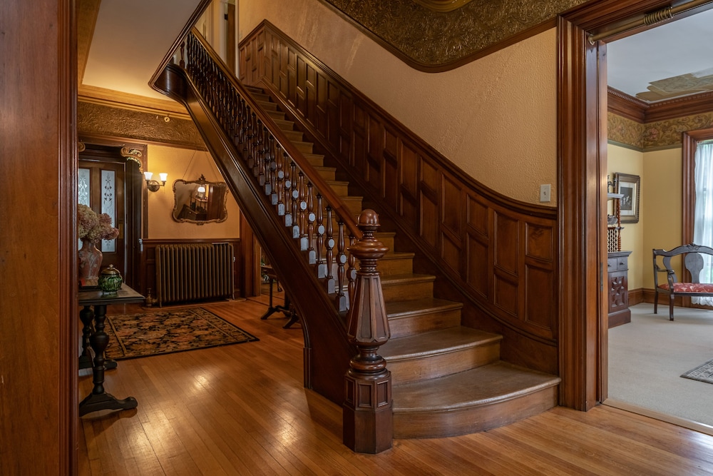 The Lady Mary Inn - photo 3