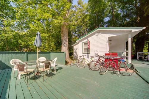 Earths River Retreat Kayaks Wineries And Gotl — Geneva