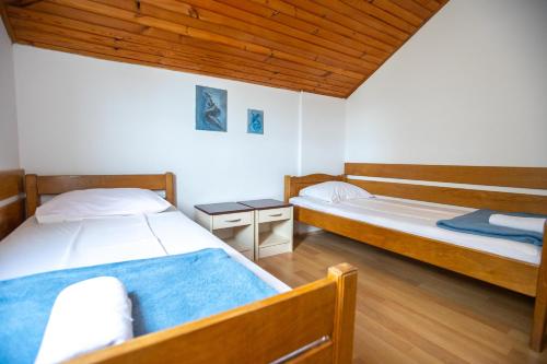 Beautiful holiday house in Starigrad — 4-Star Luxury Hotel in Starigrad, Croatia