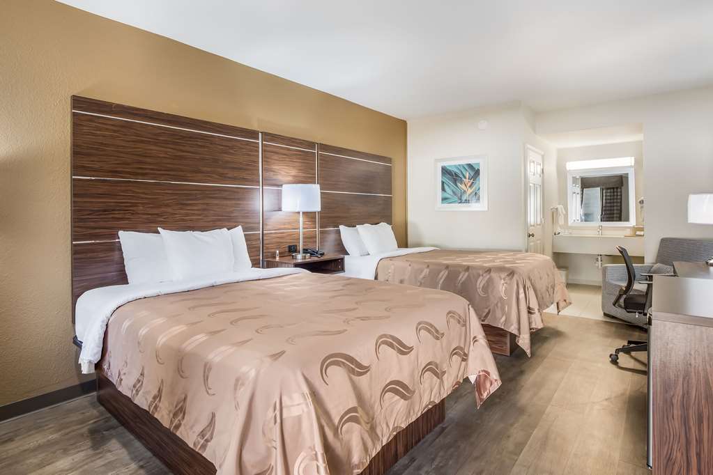 Quality Inn & Suites Suffolk West - photo 8