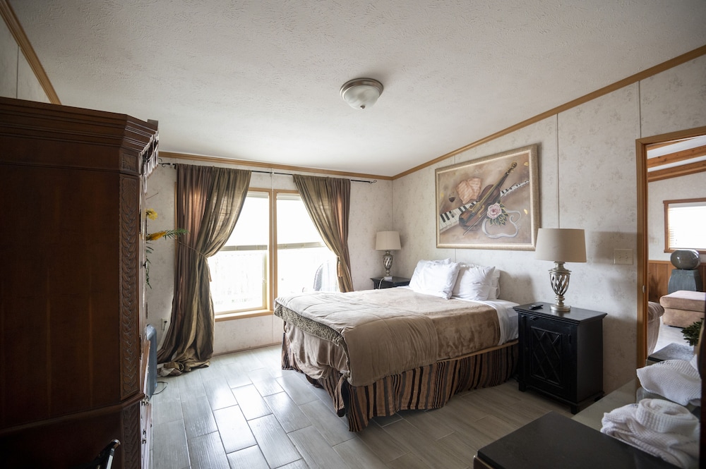 Swan Lake Resort Rentals - photo 33