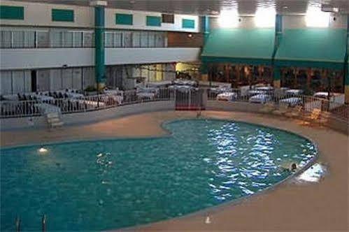 Parkside Hotel & Convention Center - photo 5