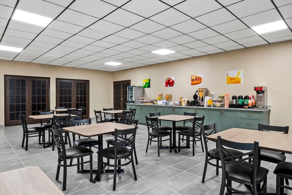 Quality Inn Harvey New Orleans - photo 26