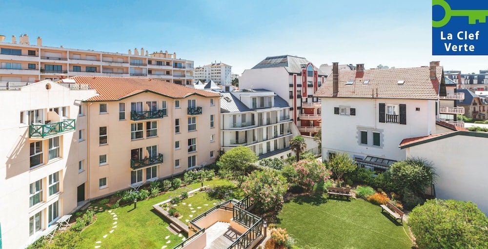 Pierre & Vacances Résidence premium Haguna — 4-Star Luxury Hotel in Biarritz, France