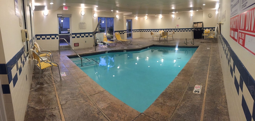Fairfield Inn and Suites by Marriott San Bernardino - photo 18