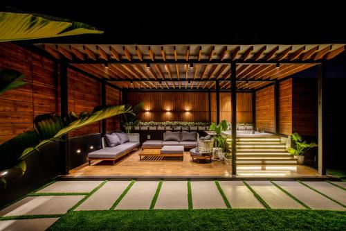 Onnyx Rooftop Luxury Penthouse — 4-Star Luxury Hotel in New Delhi, India