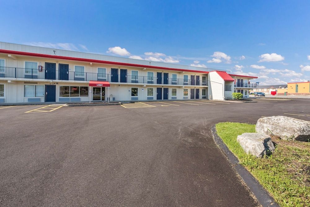 Americas Best Value Inn Columbus - photo 8