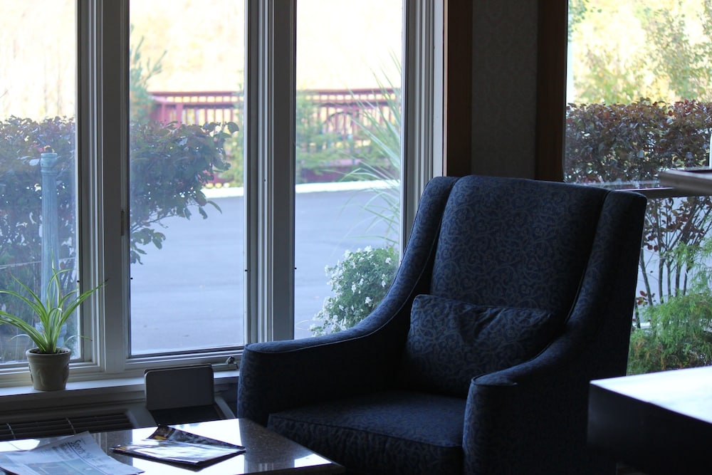 Berkshire Travel Lodge - photo 4