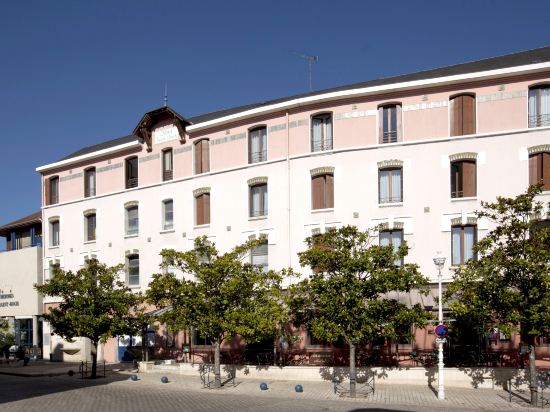 Logis Hotel Saint Roch in La Roche-Posay, France