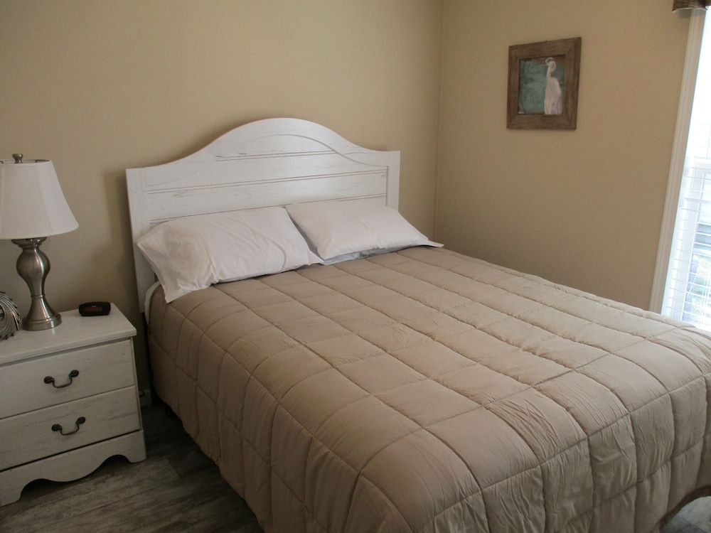 Horseshoe Cove RV Resort - photo 10