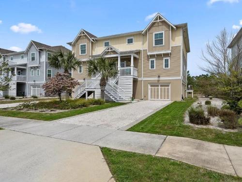 Summer Breeze at Lost Key Golf & Beach Club in Pensacola, United States