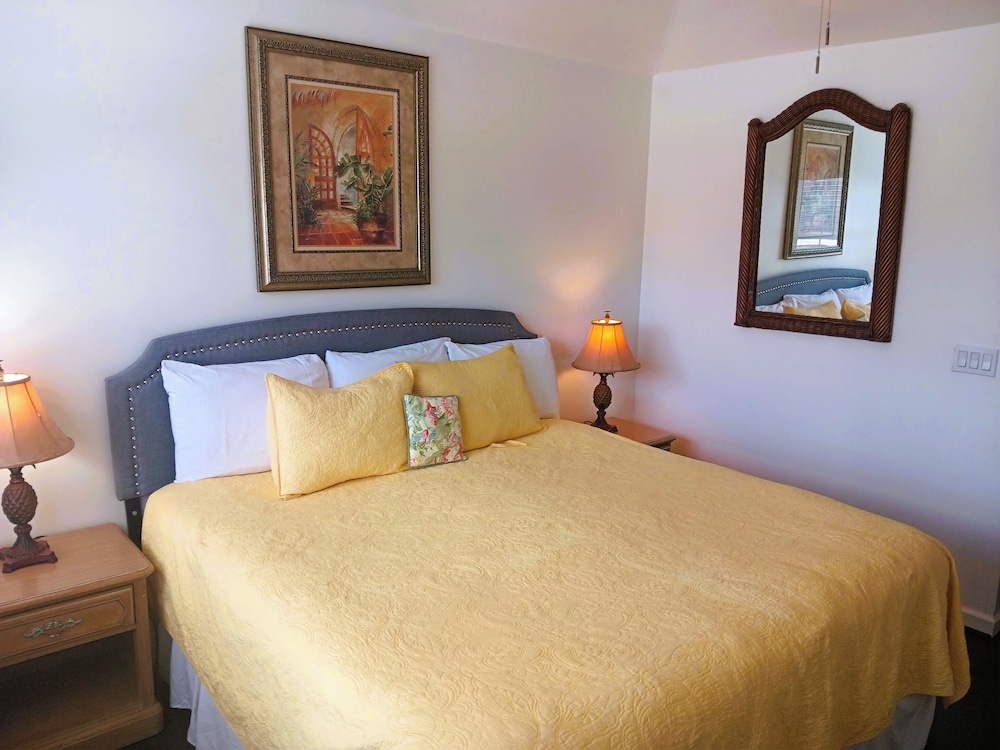 The Cozy Inn - photo 22