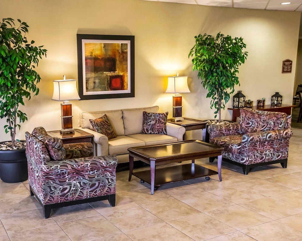 Ramada by Wyndham Michigan City - photo 4
