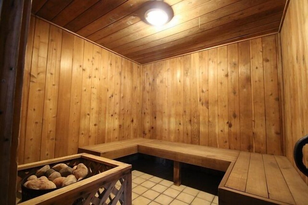 Woodside Dells Hotel & Suites - photo 30