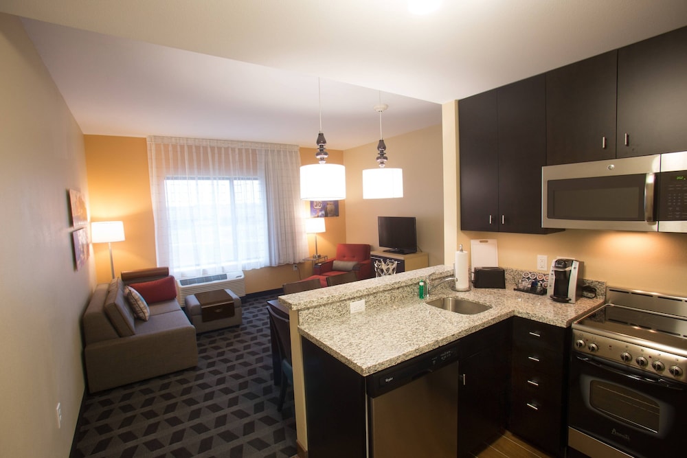TownePlace Suites by Marriott Lincoln North - photo 11