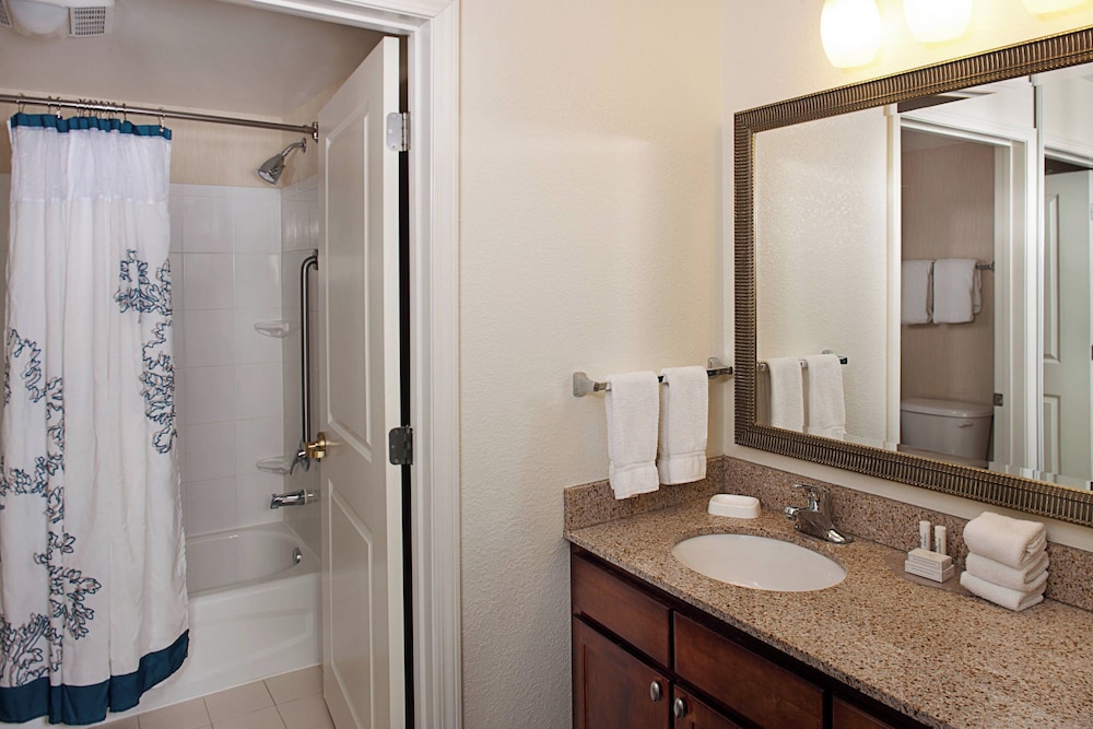 Residence Inn by Marriott Long Island Holtsville - photo 17