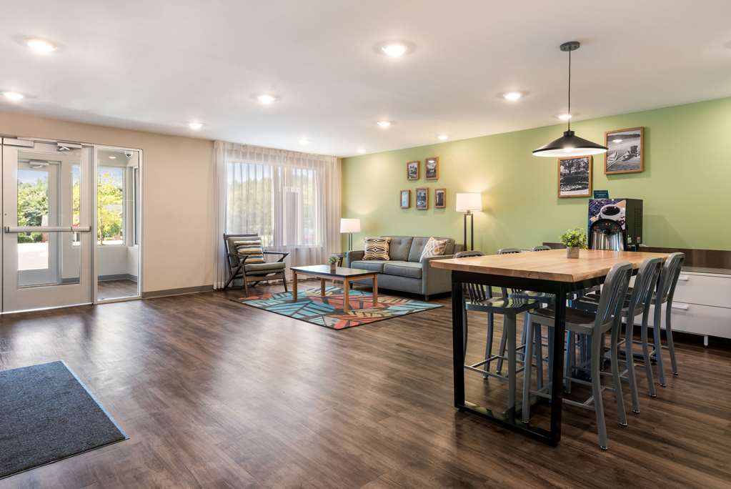 WoodSpring Suites Greensboro High Point North - photo 7