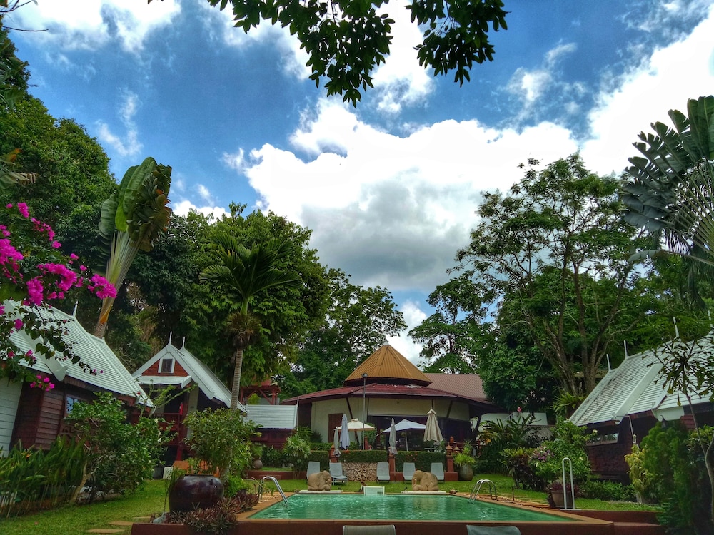 Le Passe Temps - carbon neutral hotel in Krabi