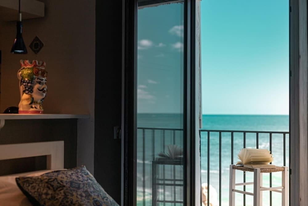 U Scrusciu d u Mari Luxury Suite — 4-Star Luxury Hotel in Cefalu, Italy