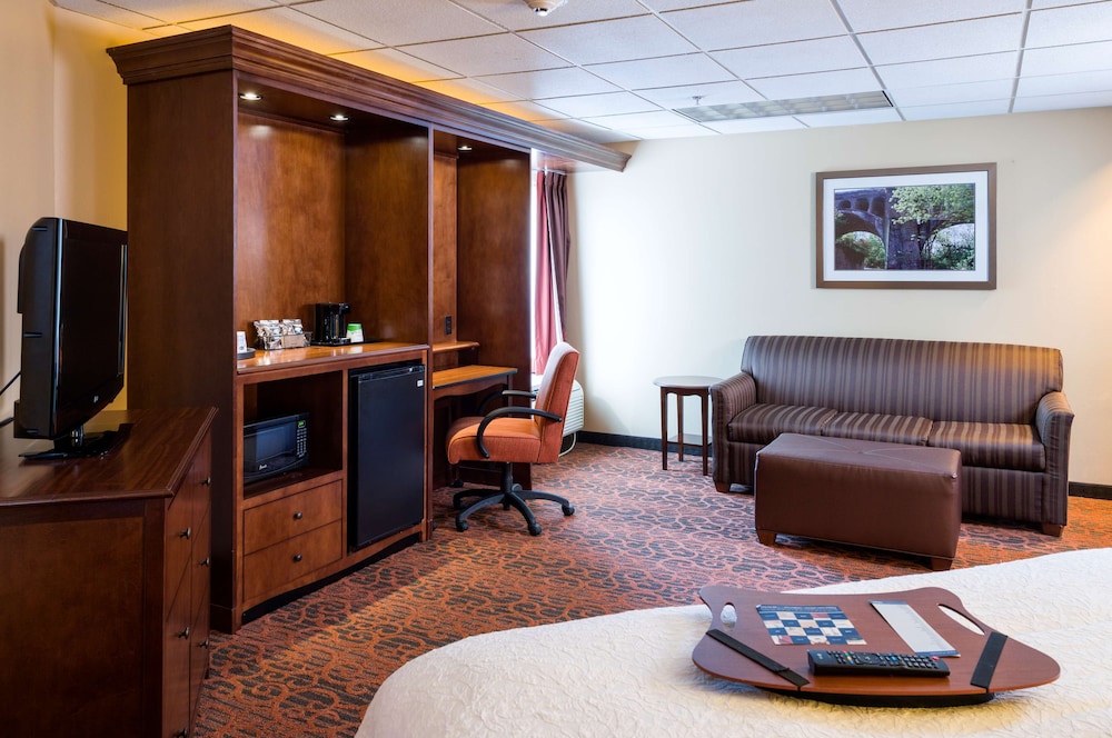 Hampton Inn Selinsgrove Shamokin Dam - photo 10