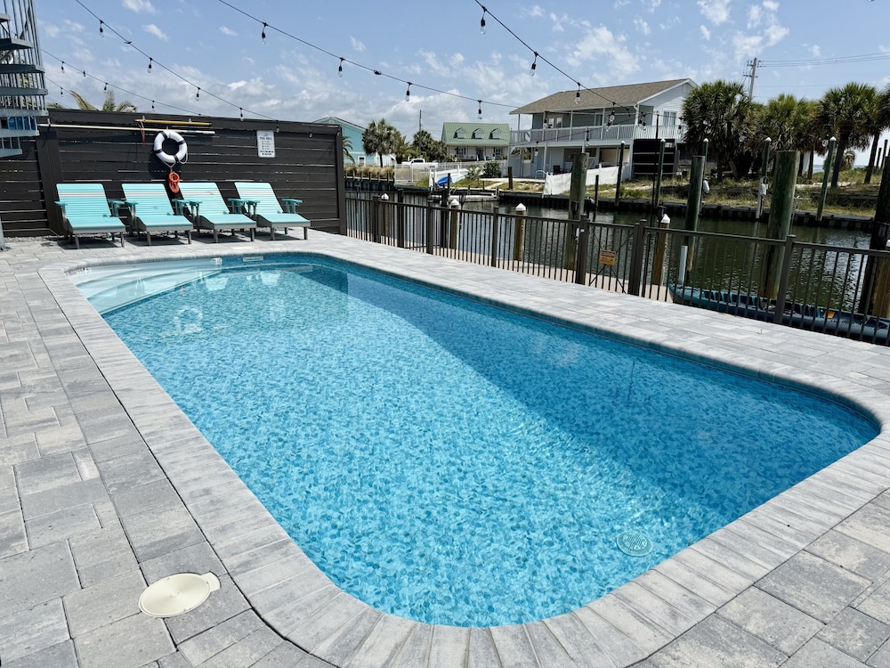 Delta Dawn home — 4-Star Luxury Hotel in Navarre, United States