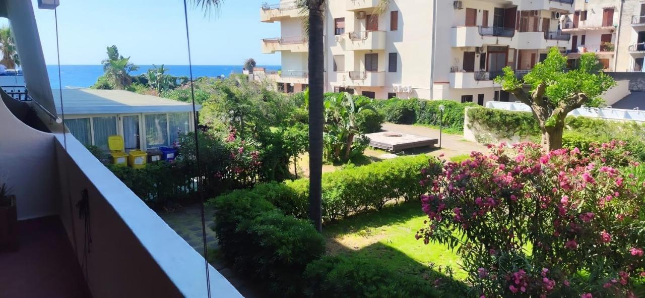 Pati's House — 4-Star Luxury Hotel in Giardini-Naxos, Italy