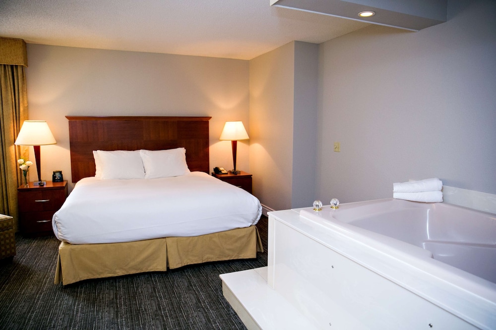 DoubleTree by Hilton Minneapolis Park Place - photo 17