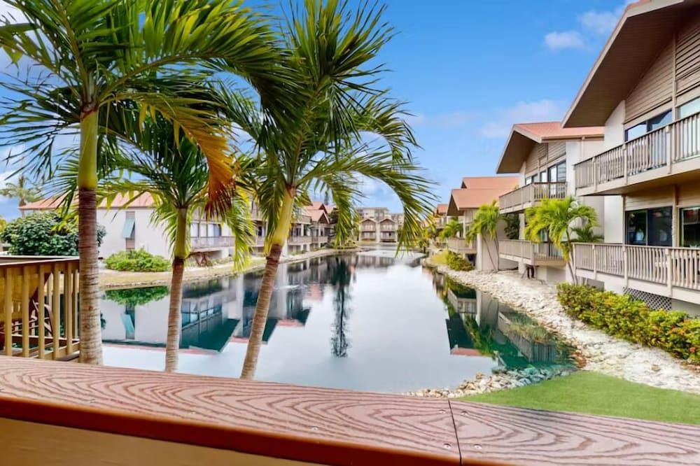Our House at the Lake House C117 by Beachside — 4-Star Luxury Hotel in Siesta Key, United States