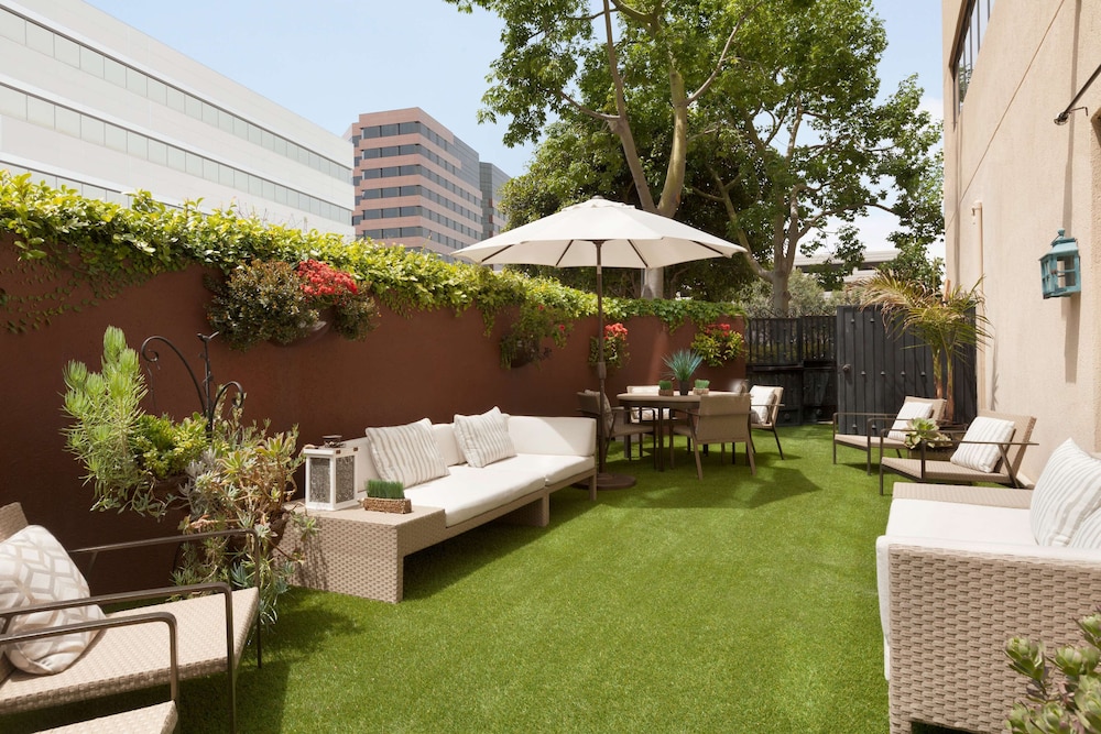 Embassy Suites by Hilton Irvine Orange County Airport - photo 72
