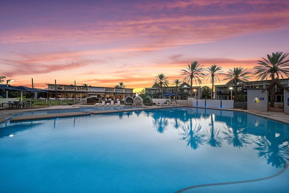 Mantarays Ningaloo Beach Resort — 4-Star Luxury Hotel in Exmouth, Australia