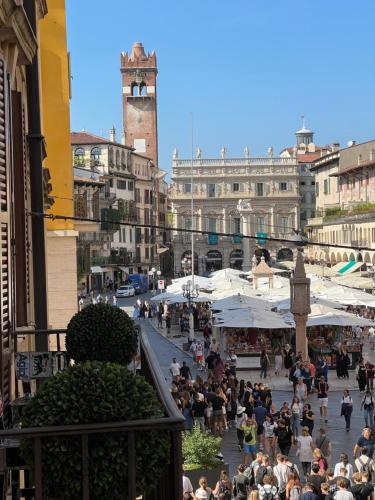 Flores Home — 4-Star Luxury Hotel in Verona, Italy
