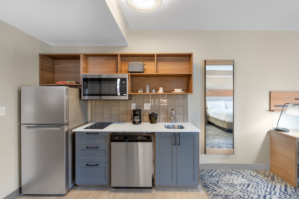 Candlewood Suites Asheville Downtown by IHG - photo 27
