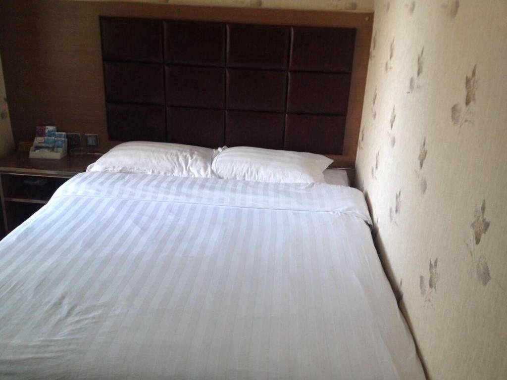 Tianhua Express Hotel in Genhe, People's Republic of China