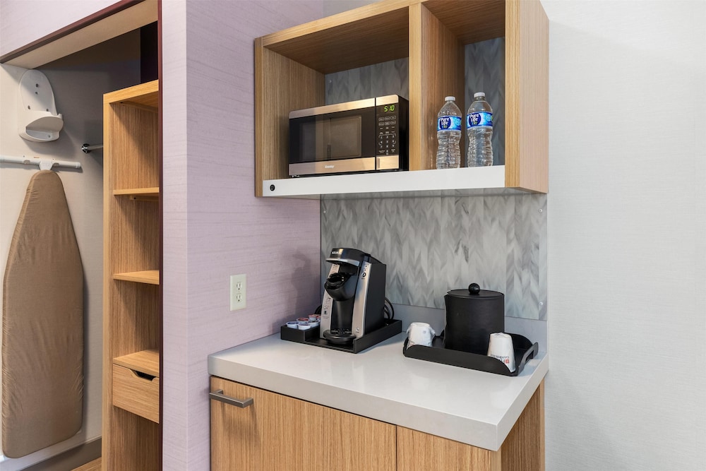 Hilton Garden Inn Auburn - photo 28