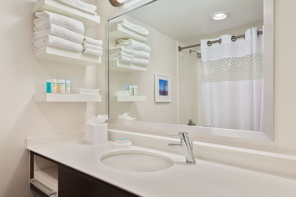 Hampton Inn White Plains Tarrytown - photo 17