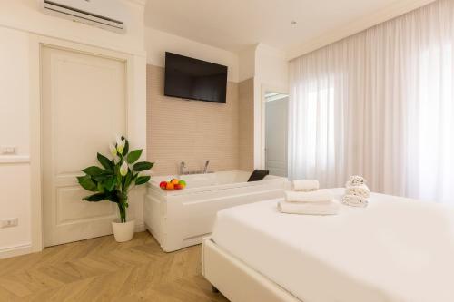 Farnesina Suite — 4-Star Luxury Hotel in Rome, Italy