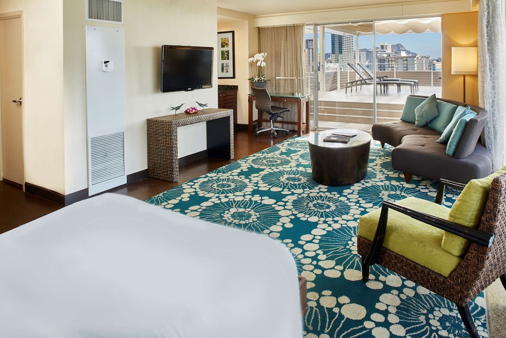 DoubleTree by Hilton Hotel Alana Waikiki Beach - photo 26