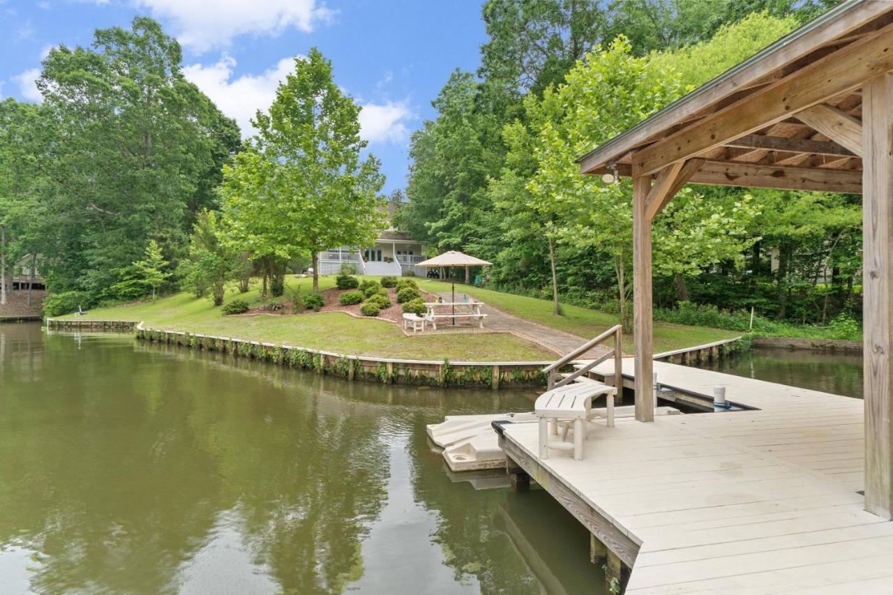 Lake Sinclair - carbon neutral hotel in Eatonton
