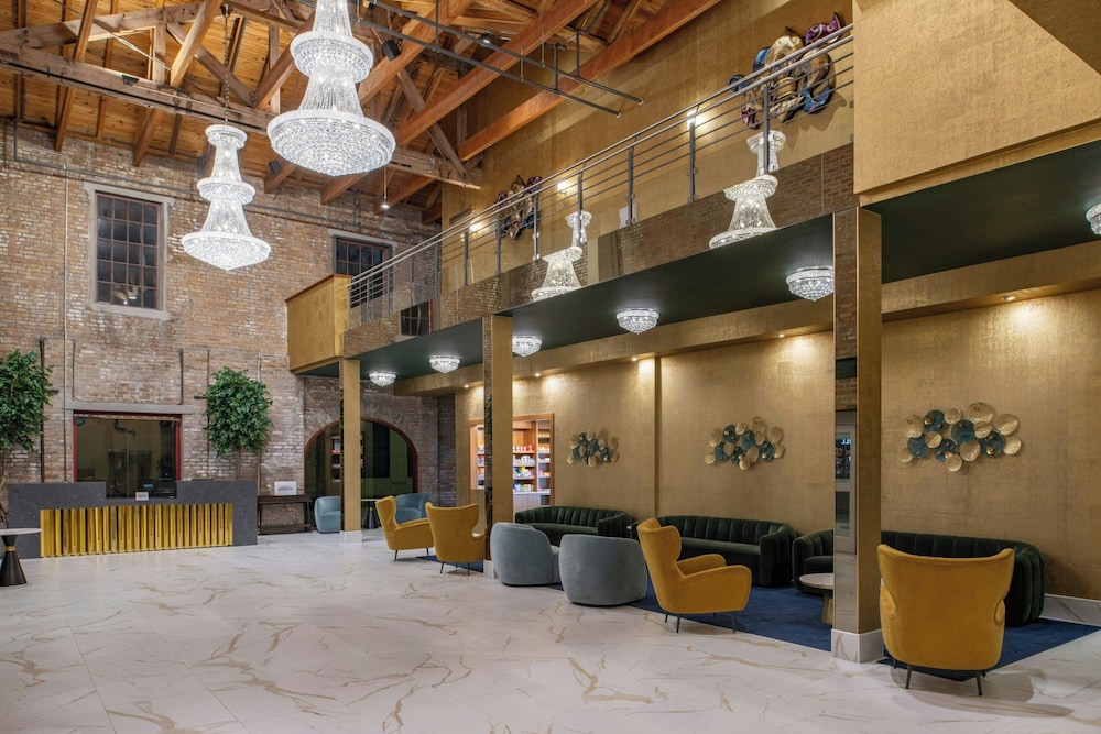 SpringHill Suites by Marriott New Orleans Warehouse Arts District - photo 5