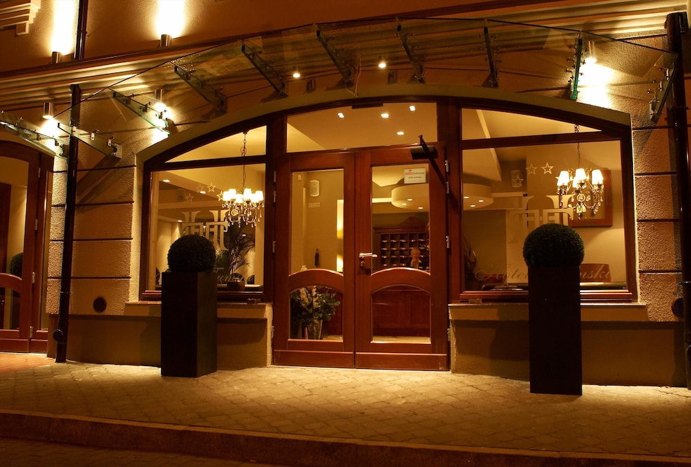Hotel Tumski - carbon neutral hotel in Plock