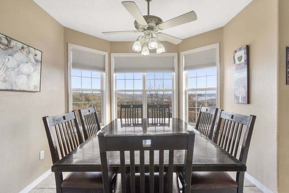 The Greenview Manor Lake Views - photo 25