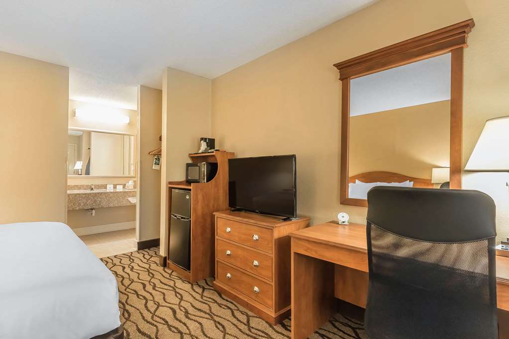 The Riverstone Hotel Charleston Sikeston - photo 17