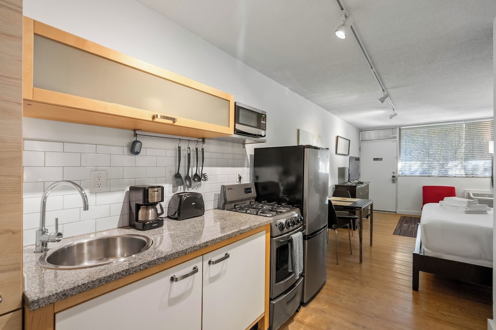 Studios On 25th by BCA Furnished Apts - photo 27
