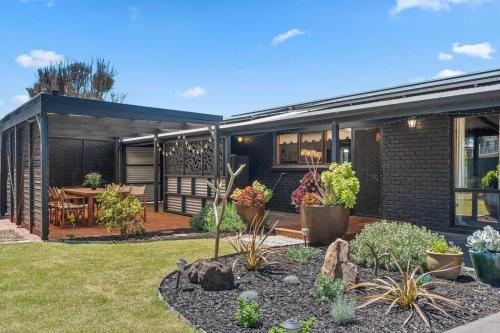 Black Pearl Aldinga Beach C21 SouthCoast Holidays in Aldinga Beach, Australia