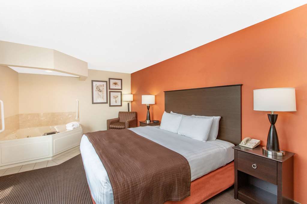 AmericInn by Wyndham Ottumwa - photo 21