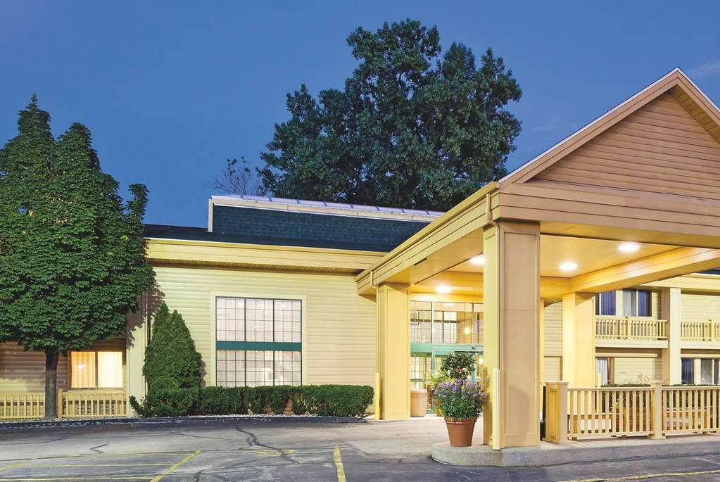 La Quinta Inn by Wyndham Oshkosh - photo 5