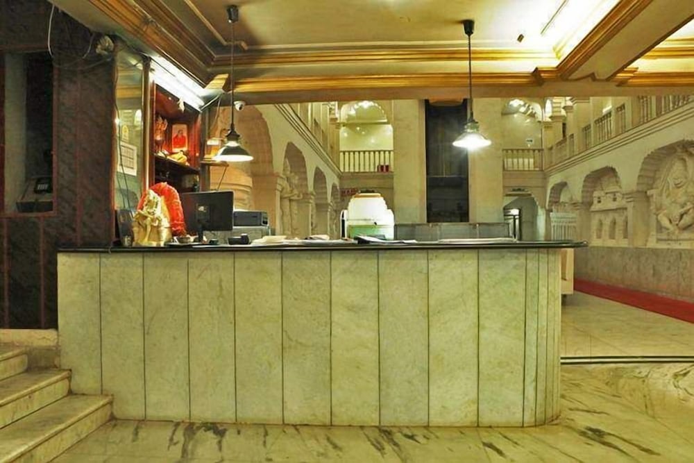 Iroomz Shanbhag Towers International in Hospet, India