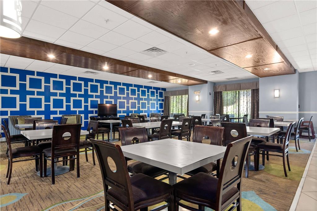 Portland Inn & Suites Portland TN - photo 22