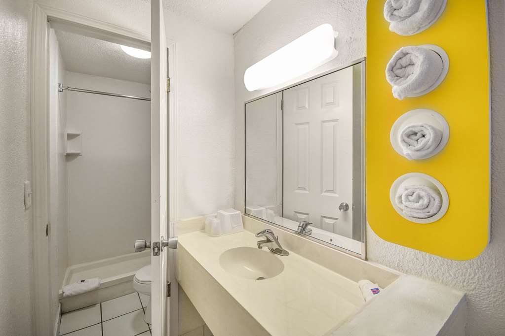 Motel 6 North Ridgeville OH Cleveland Intl Airport N Ridgeville - photo 19